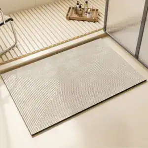 Komfort Badematte 60x120 cm, geometrisches Muster, modernes Badezimmerdesign.