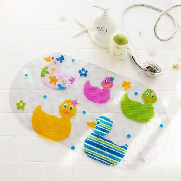 Baby Badematte mit bunten Entenmotiven für die Badewanne, rutschfest und kinderfreundlich.