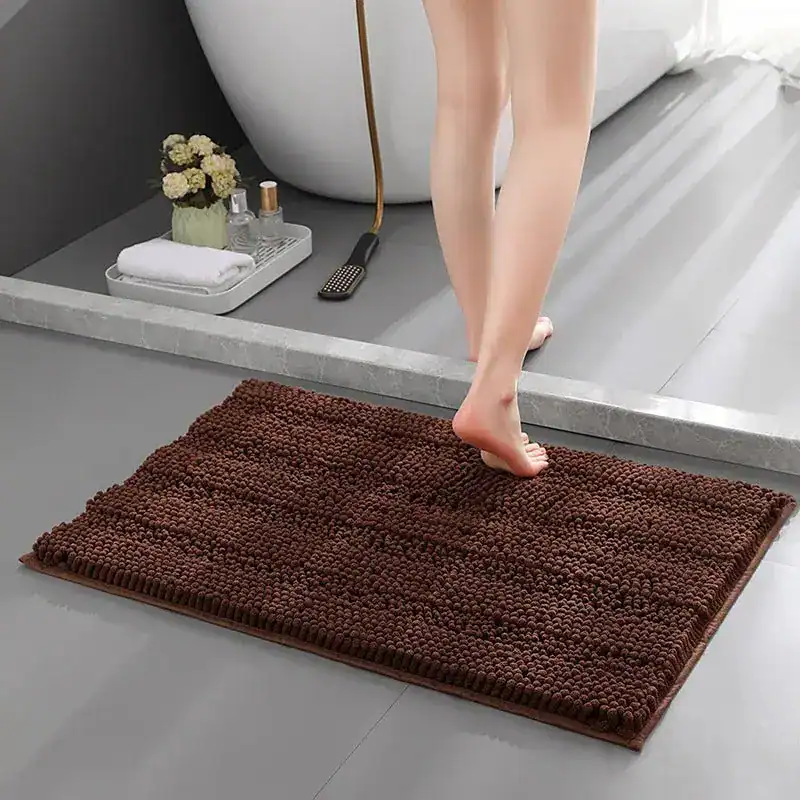 Dunkelbraune Komfort Badematte mit weicher Textur, ideal für Bad und Dusche.