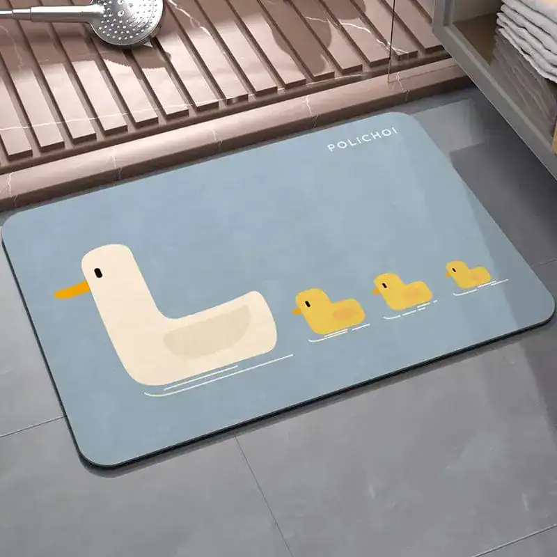 Badematte Ente mit gelben Entenküken für das Kinderbad.