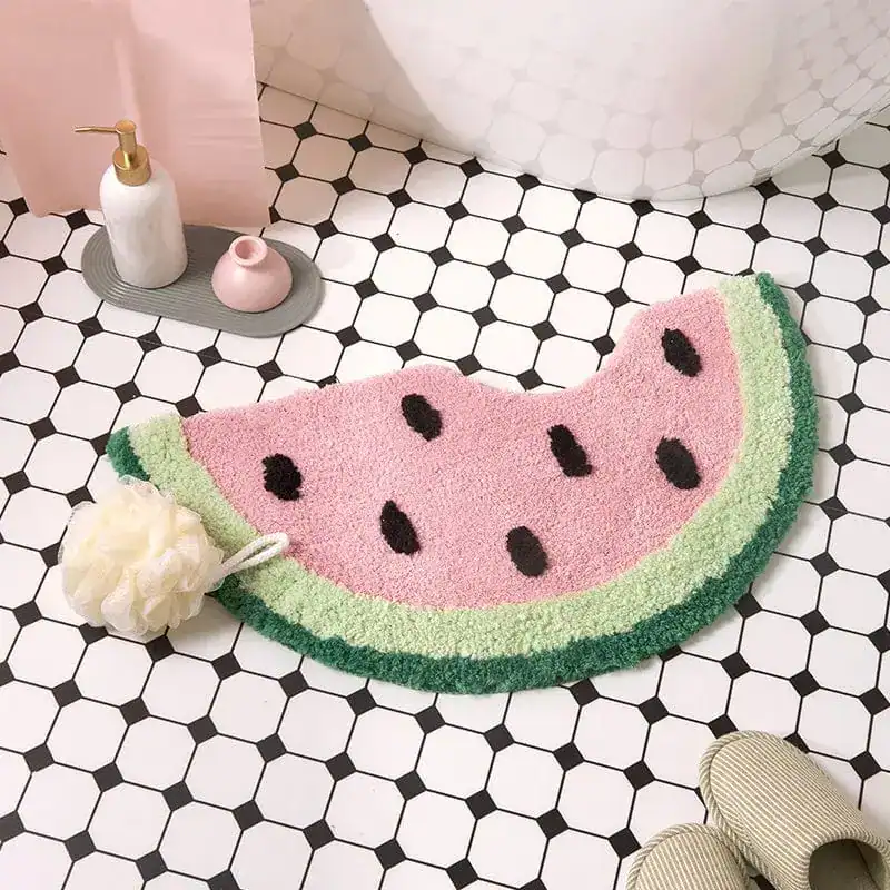 Frucht-Design Badematte in Wassermelonenform für Badezimmer.
