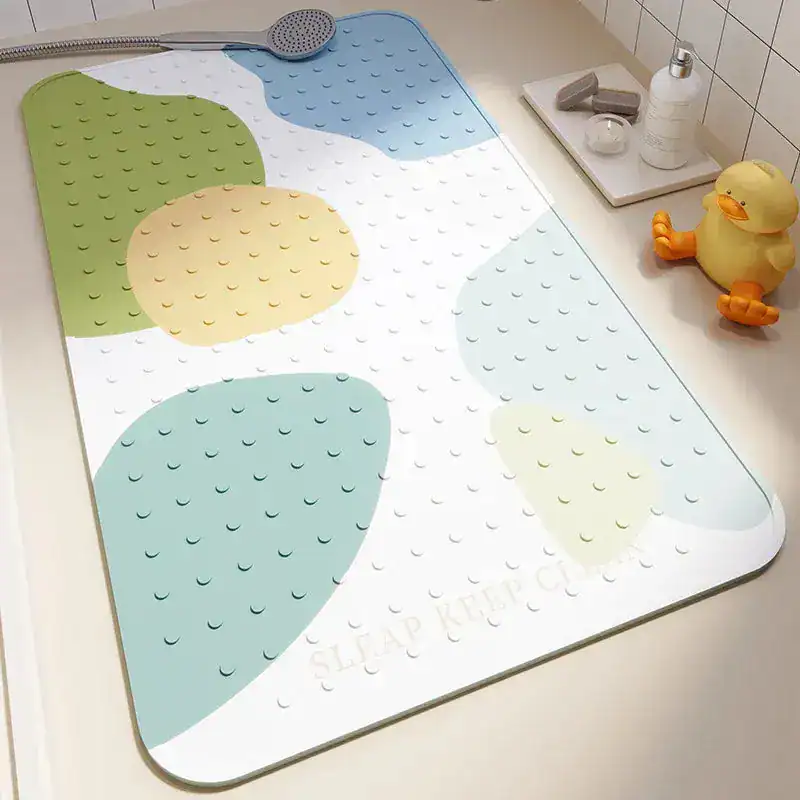Kinder-Badematte mit farbigen Mustern und rutschfestem Design fürs Bad.