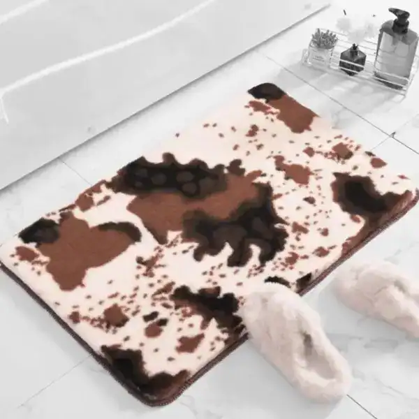 Badematte Kuhfell Design, weiches Fellmuster, Badewanne, Fußmatte für Badezimmer.