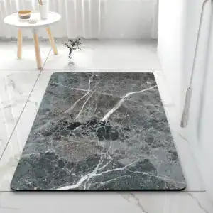 Badematte Marmoroptik grau-weiß, stilvoll im modernen Badezimmer.
