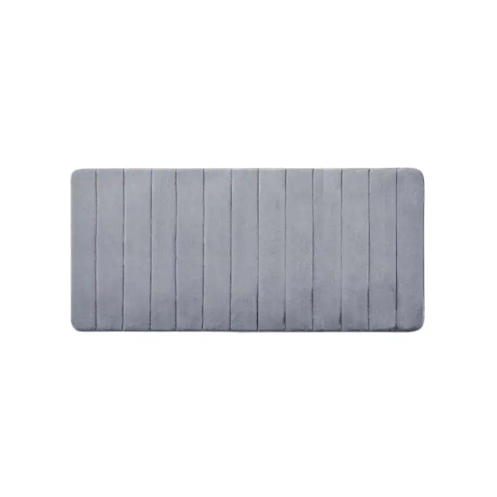 Badematte Memory Schaum grau, geripptes Design für optimale Fußwärme und Halt im Badezimmer.