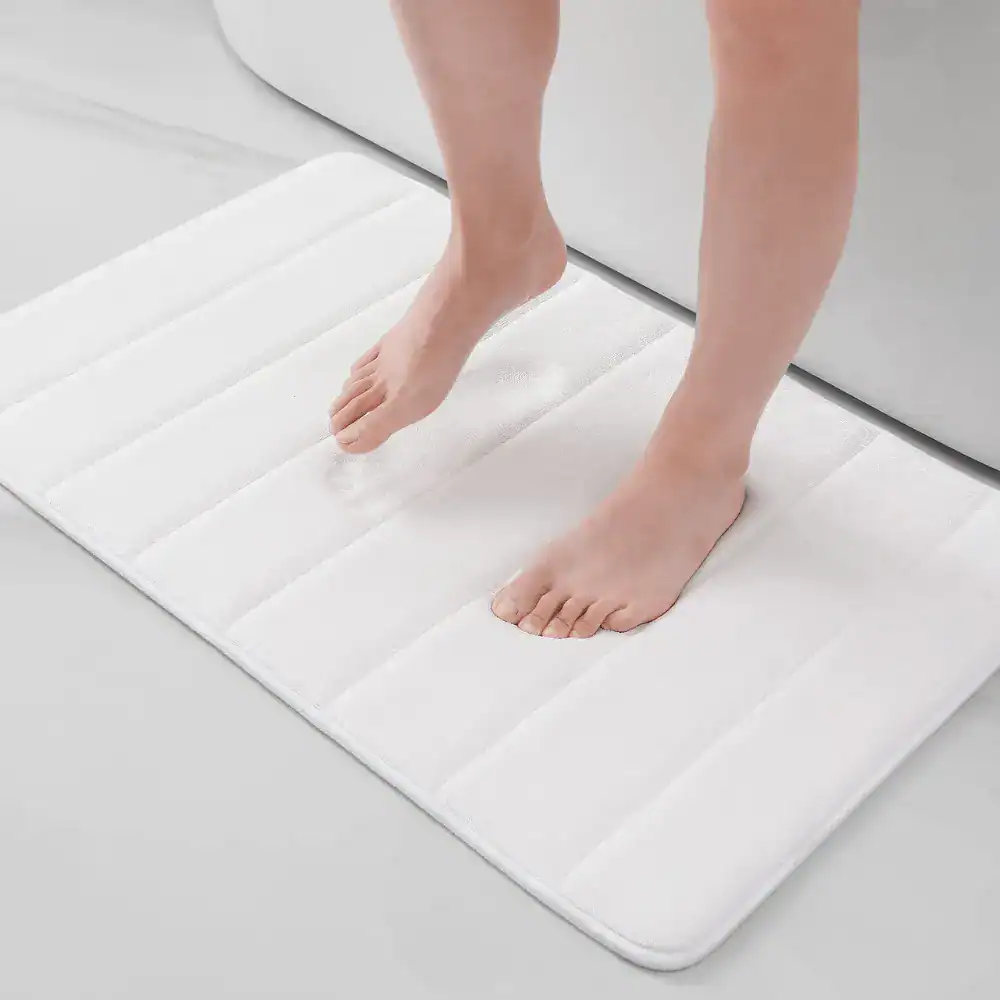 Badematte Memory Schaum Grau, weich und rutschfest für Bad und Dusche.