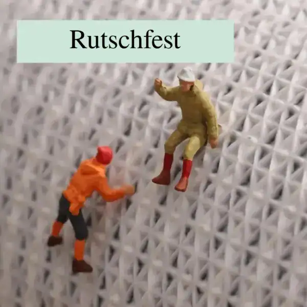 Antidérapante Badematte Schwarz Weiß Kariert mit rutschfestem Oberflächenprofil.