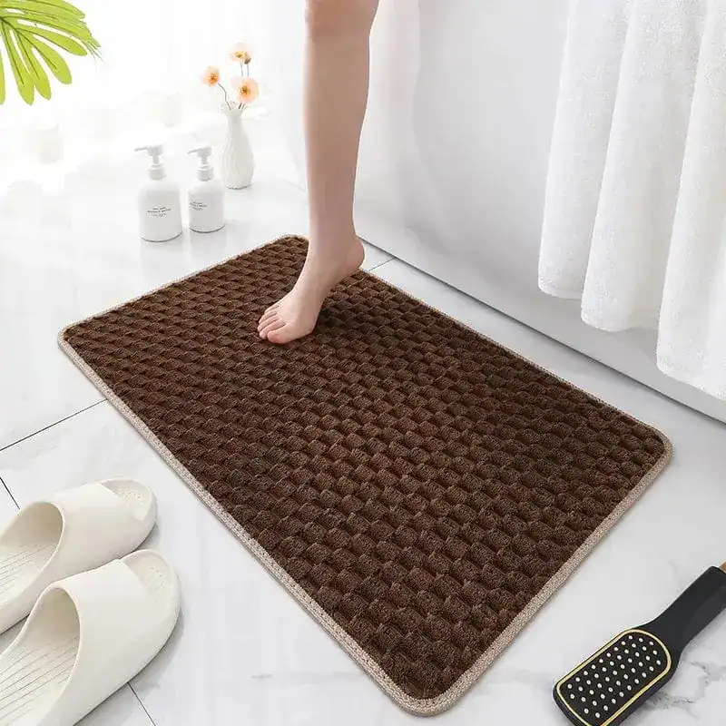 Braune Badematte mit Strukturiertem Muster, ideal für Badezimmer und Komfort.