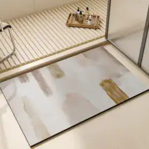 Badezimmerteppich Braun Beige mit abstraktem Muster, ideal für moderne Badezimmer.