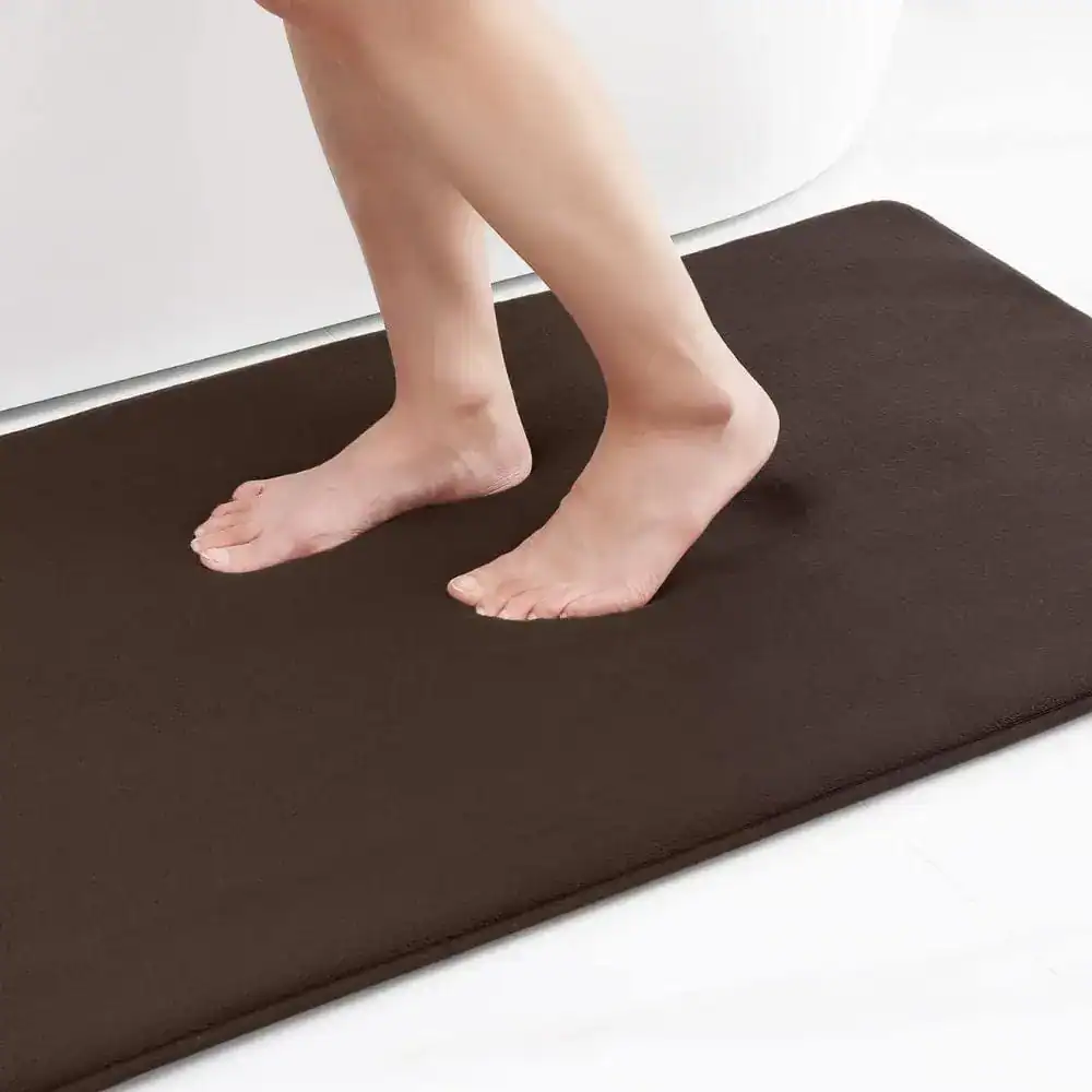 Beige Badezimmerteppich Groß, Komfort Badematte für warmen Fußbodenuntergrund.