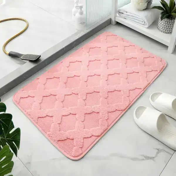 Pink Microfaser Badezimmerteppich mit Muster, Badematte für Duschbereich.