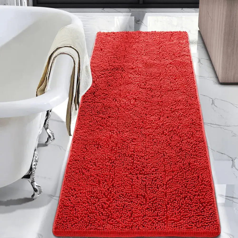 Rot gefärbter Komfort Badematte mit flauschigem Chenille-Design für Badezimmer.