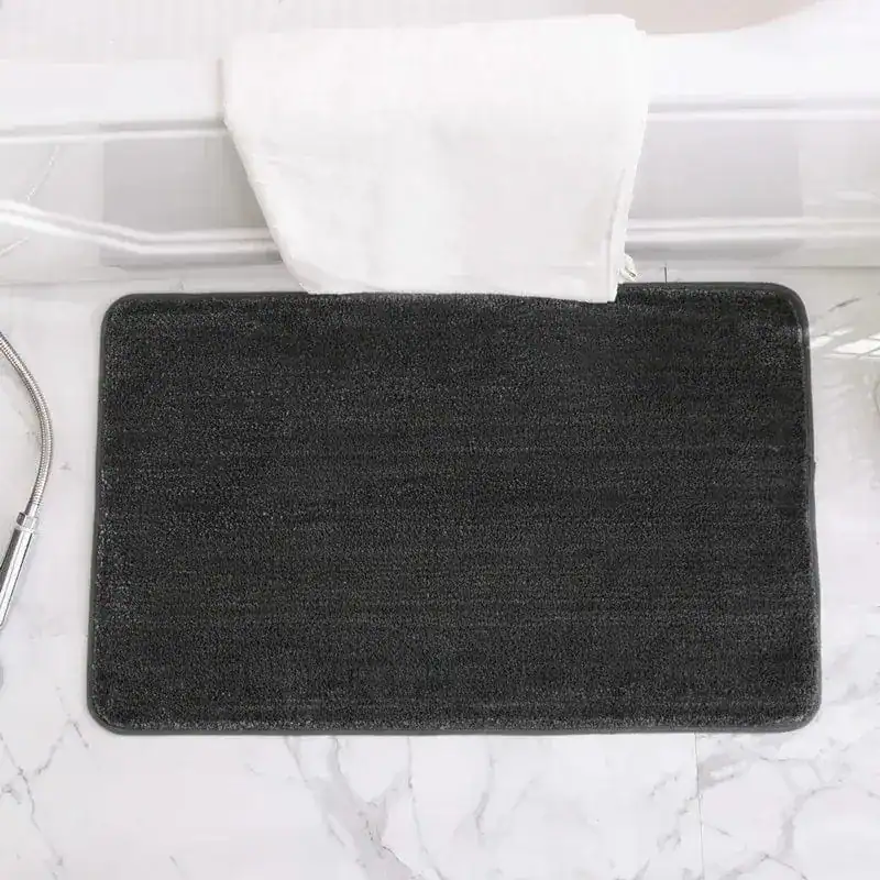 Rutschfester Badezimmerteppich schwarz, ideal für Bad und Dusche.