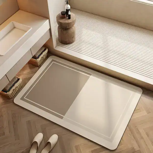 Badezimmerteppich Sand, moderner Komfort Badematte mit zweifarbigem Design für stilvolles Badezimmer.