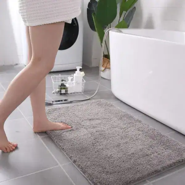 XXL Badezimmerteppich grau, weicher Fußbodenbelag für Bad, Komfort Badematte.