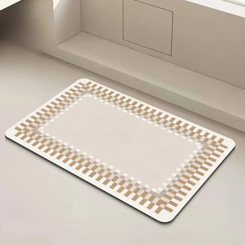 Badteppich Creme mit geometrischem Muster und runder Ecke, ideal für moderne Badezimmer.