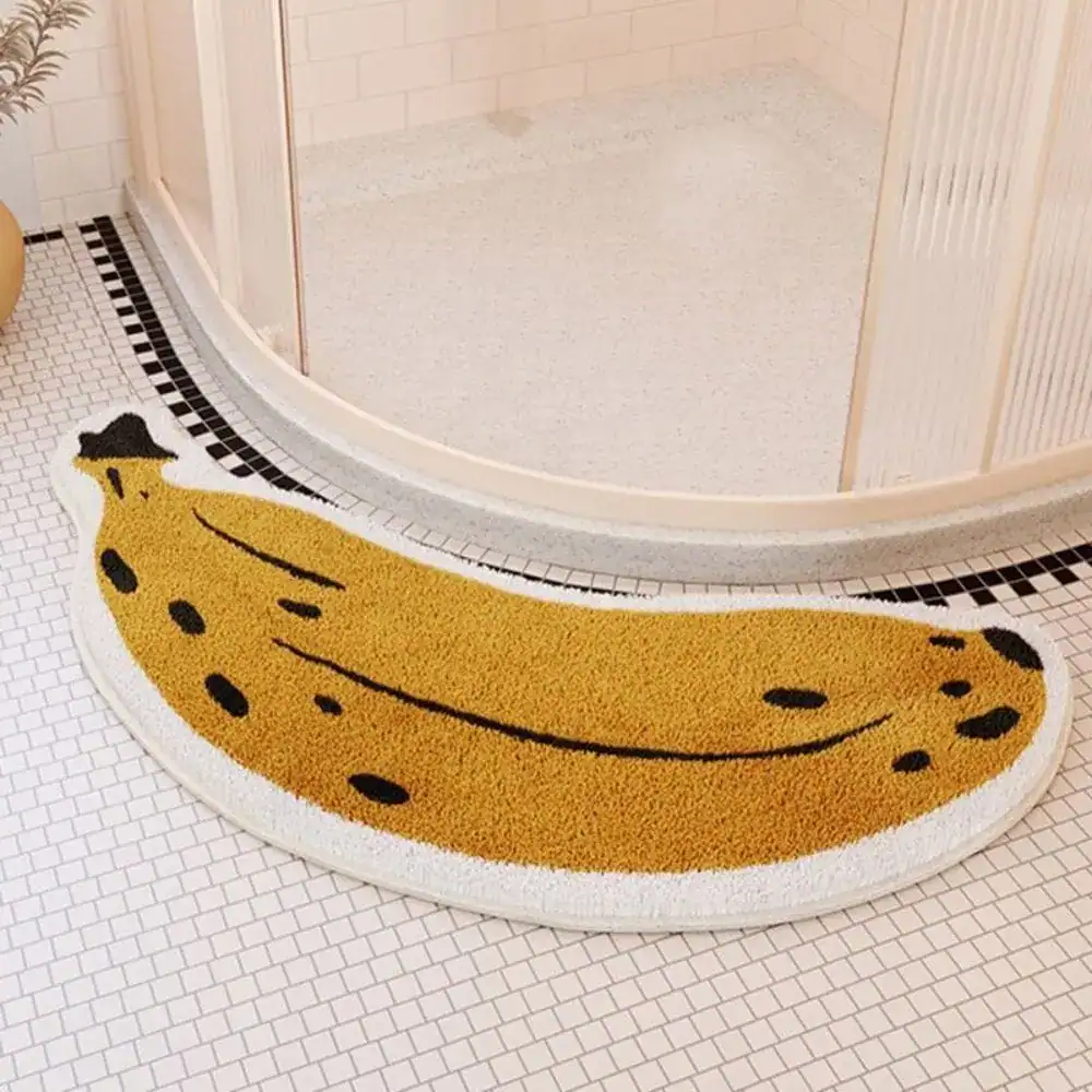Banane-Form Badematte für Dusche, komfortabel und rutschfest im Badezimmer.