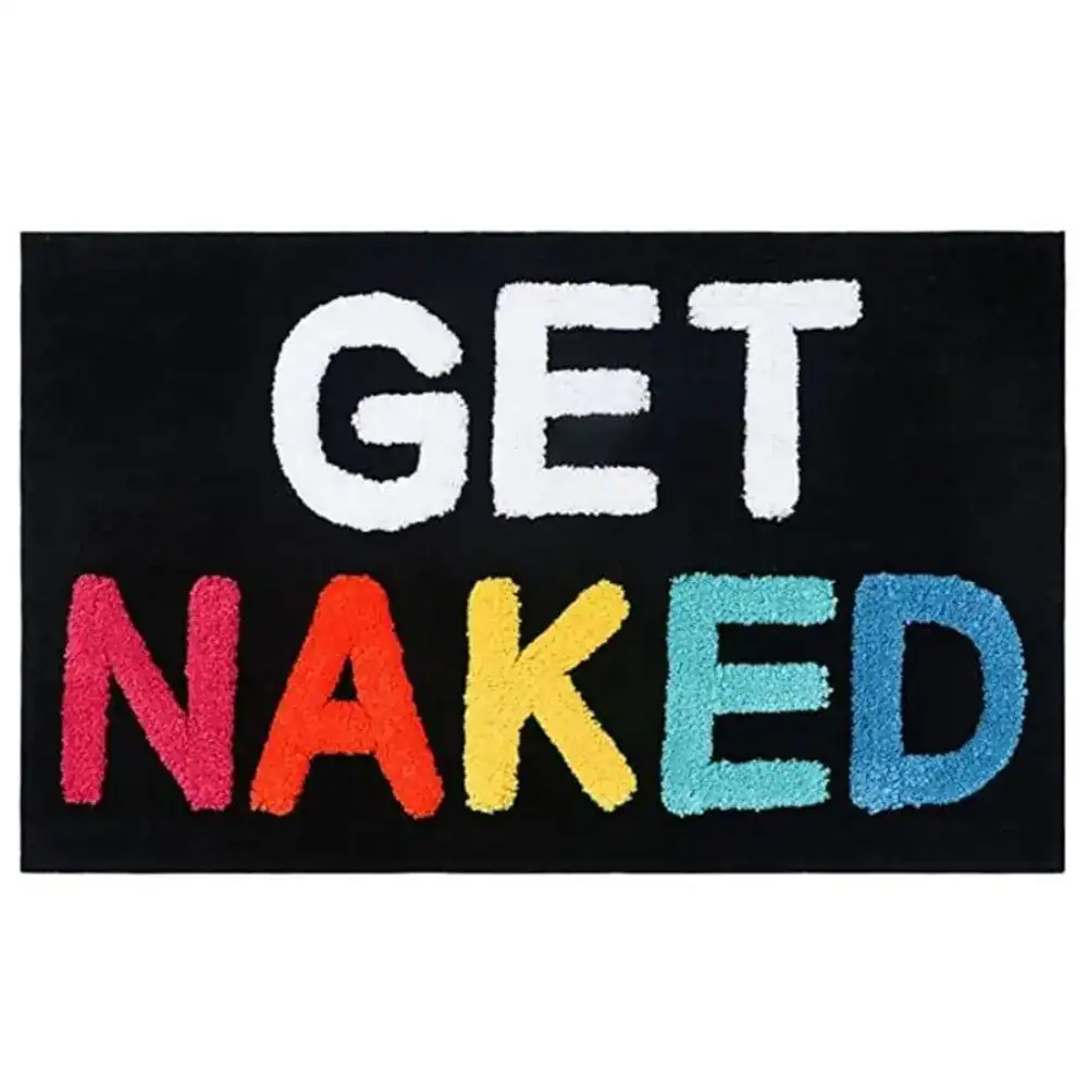 Badteppich mit Aufschrift 'GET NAKED' in bunten Buchstaben auf schwarzem Hintergrund.