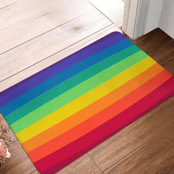 Regenbogen-Badteppich mit bunten Streifen für Badezimmer und Dusche.
