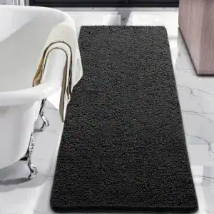 Schwarzer Badteppich 70x120 cm mit Strukturoberfläche für Komfort und Stil im Badezimmer.