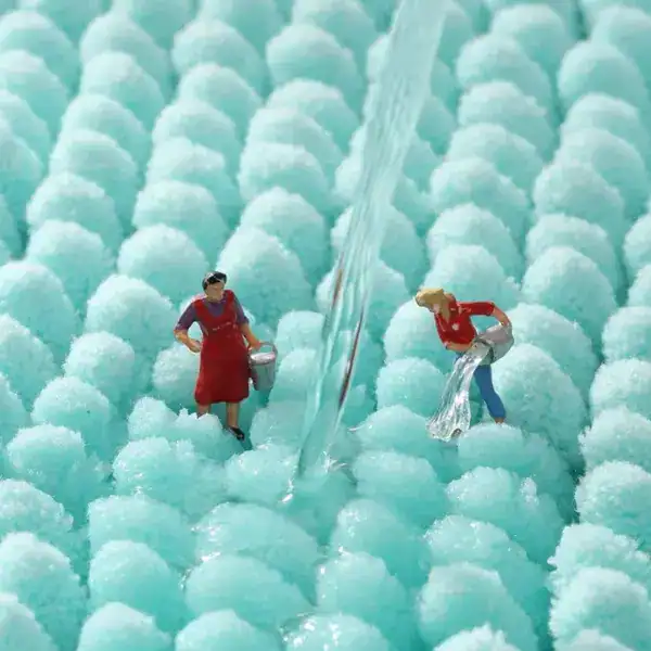 Türkis Badteppich mit weicher Mikrofaserstruktur, ideal für Komfort und Feuchtigkeitsabsorption.