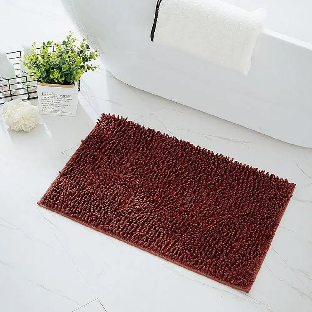 Chenille Badematte Braun, weiche Textur, ideal für Badezimmer.