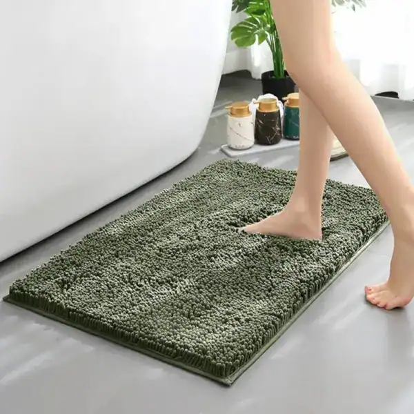 Chenille Badteppich Waschbar, grün, weicher Fußbodenbelag für Badezimmer.