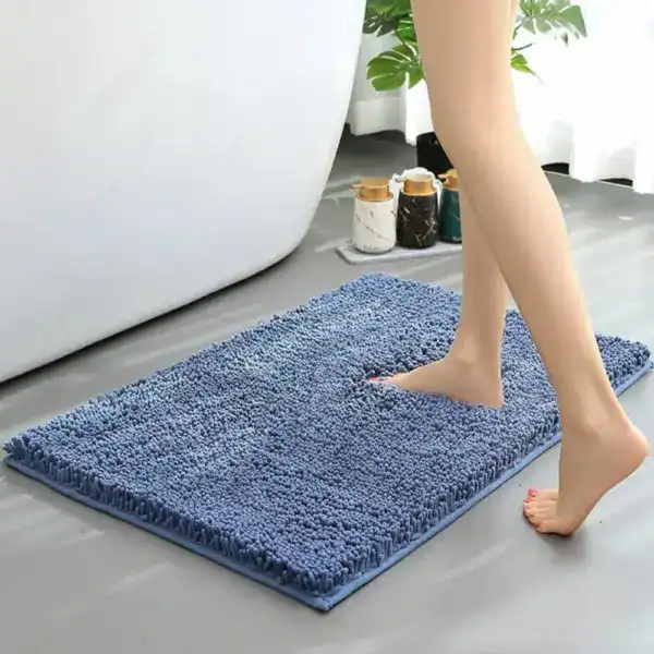 Blauer Chenille Badteppich, waschbar, weicher Fußbodenmatte für Badezimmer.