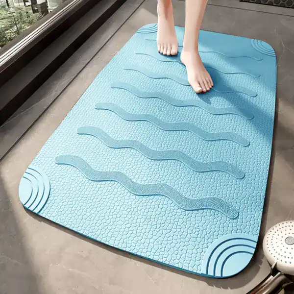 Begehbare Duschmatte mit Wellenmuster, blau, rutschfest und komfortabel für Bad und Dusche.