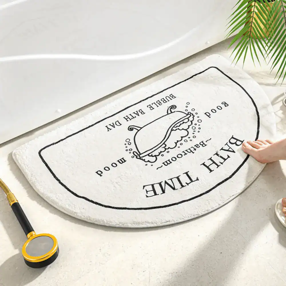 Halbrund Duschvorleger mit 'Bath Time' Motiv, weiß, Badematte für Dusche und Bad.