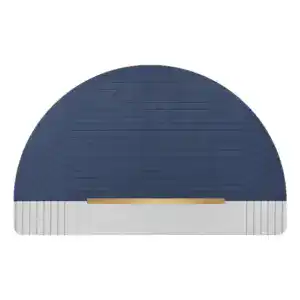 Halbrunder Badvorleger in Blau-Weiß mit goldener Akzentlinie und gerippter Oberfläche.