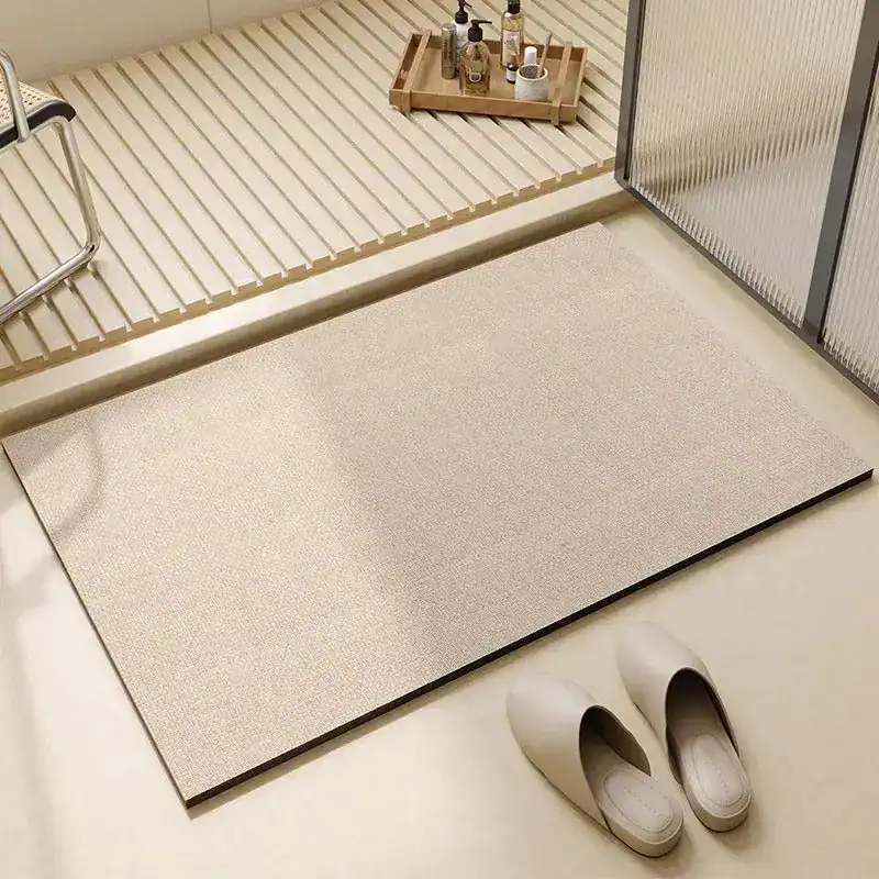 Übergroße Badematte in Beige, ideal für moderne Badezimmer mit stilvoller Optik und Komfort.