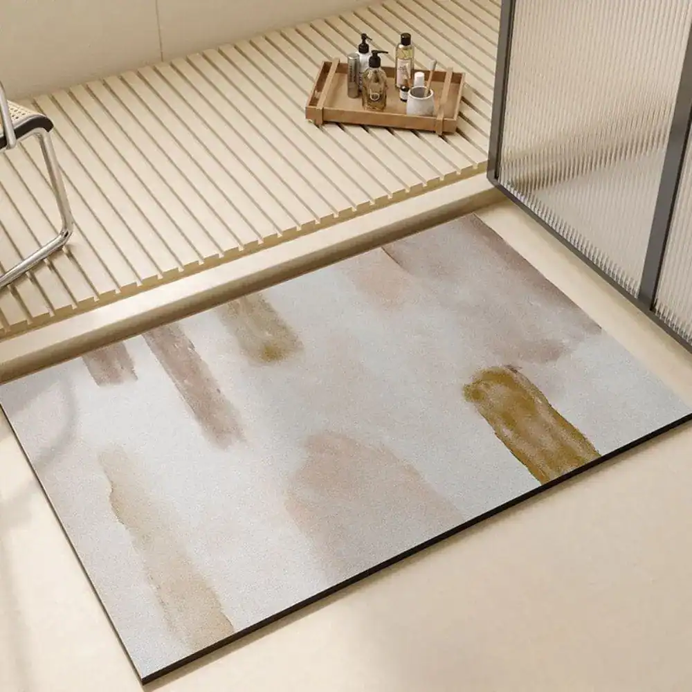 Übergroße Badematte mit abstraktem Design für moderne Badezimmer.